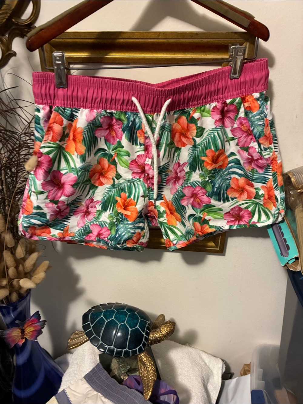 Tropical Floral Drawstring Women’s Shorts - Pink